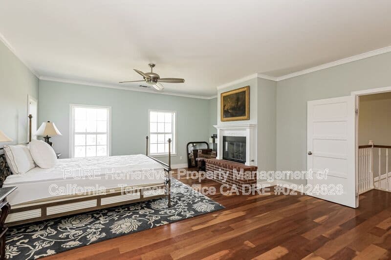 Murrieta House: 36475 Avenida La Cresta