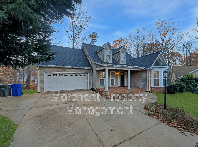 Greenville House: 11 Tupelo Court