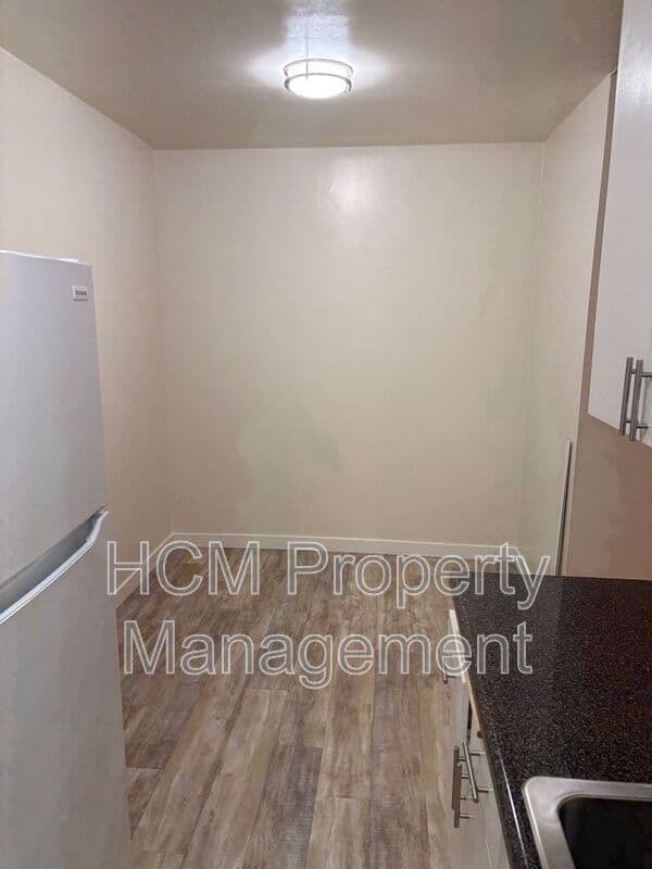 Culver City House: 4714 Slauson Ave Unit