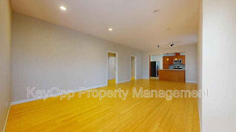 San Francisco House: 806 35th Avenue
