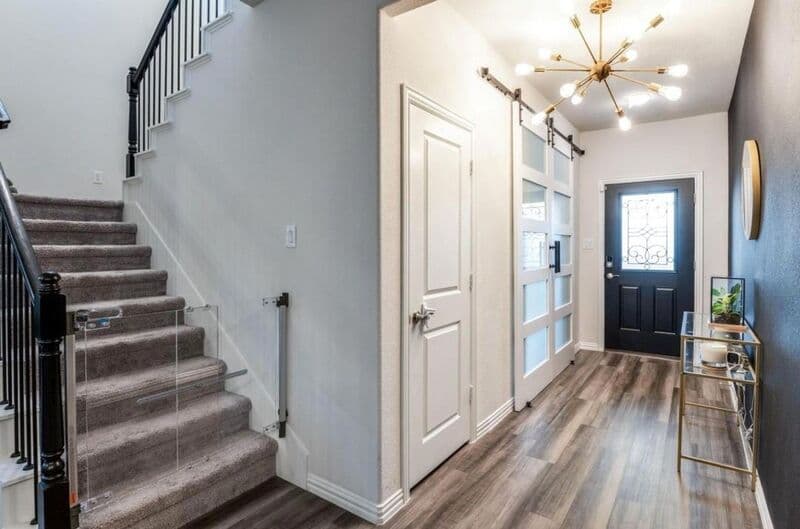 Princeton House: 633 Cedar Springs Dr