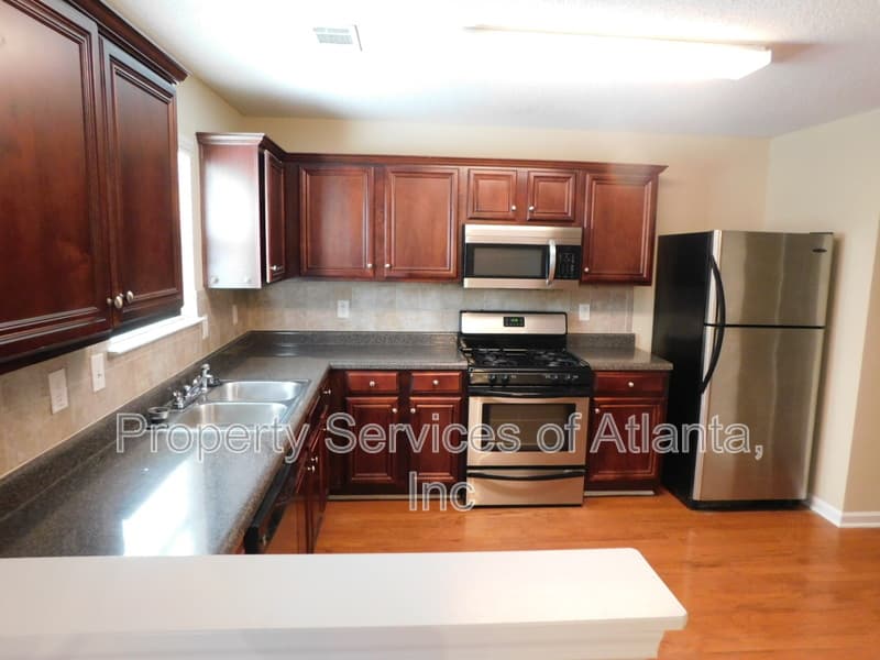 Canton House: 102 Hidden Creek Dr