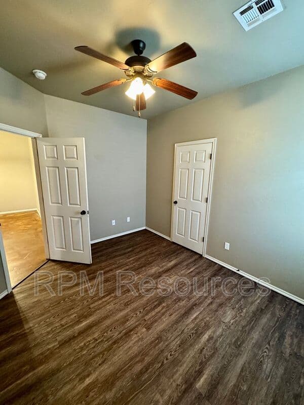 El Reno Condo: 1826 Cypress Lane