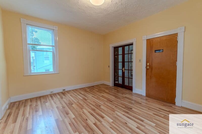 Baltimore Condo: 2900 E Strathmore Ave