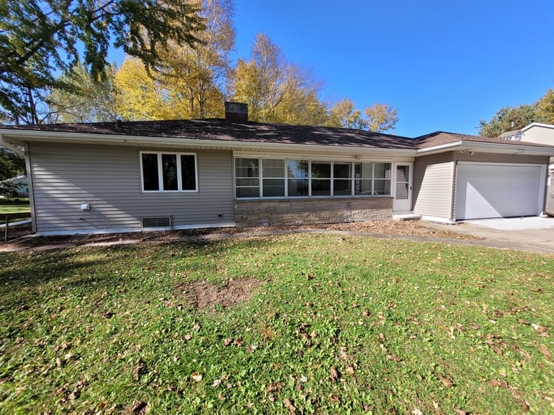 Appleton House: 4939 North Meade Street