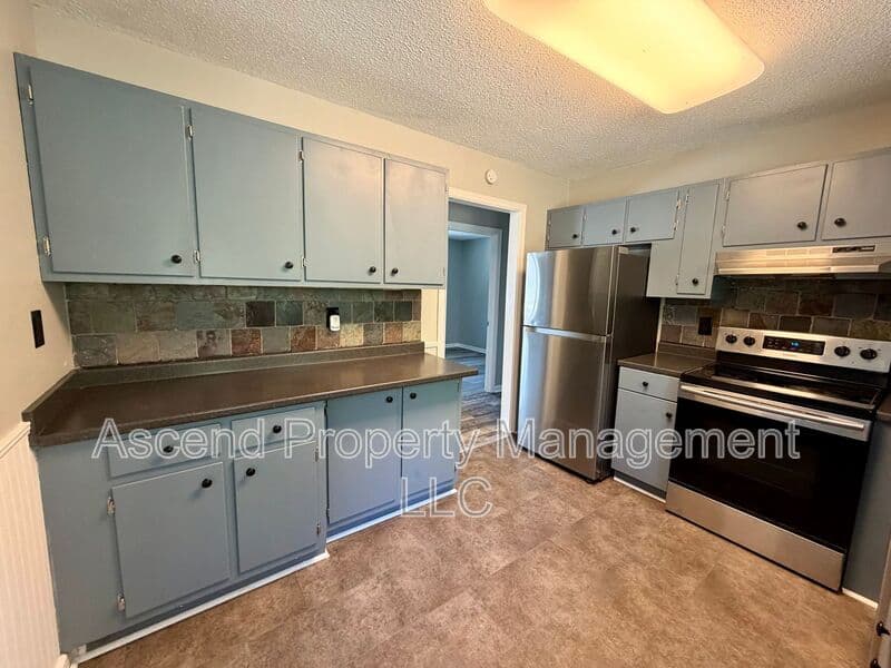 Chattanooga House: 7707 Canyon Dr