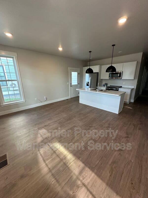 Billings Apartment: 6023 Elysian Road