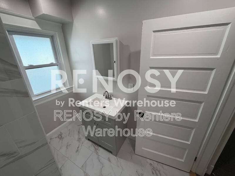 Gwynn Oak House: 3911 Chatham rd