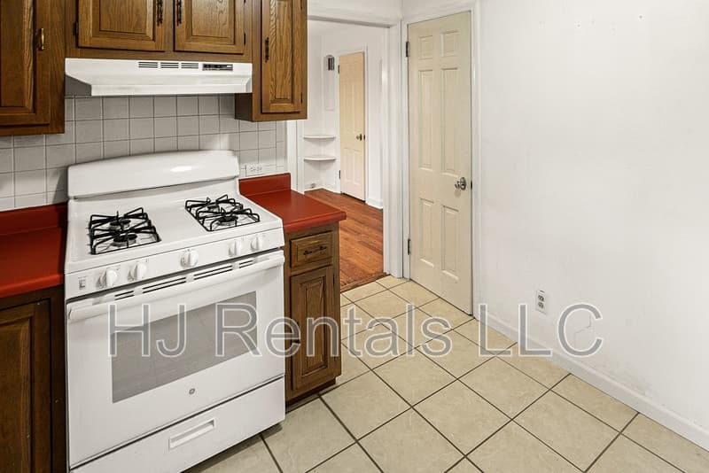 Florissant House: 1305 South New Florissant Road
