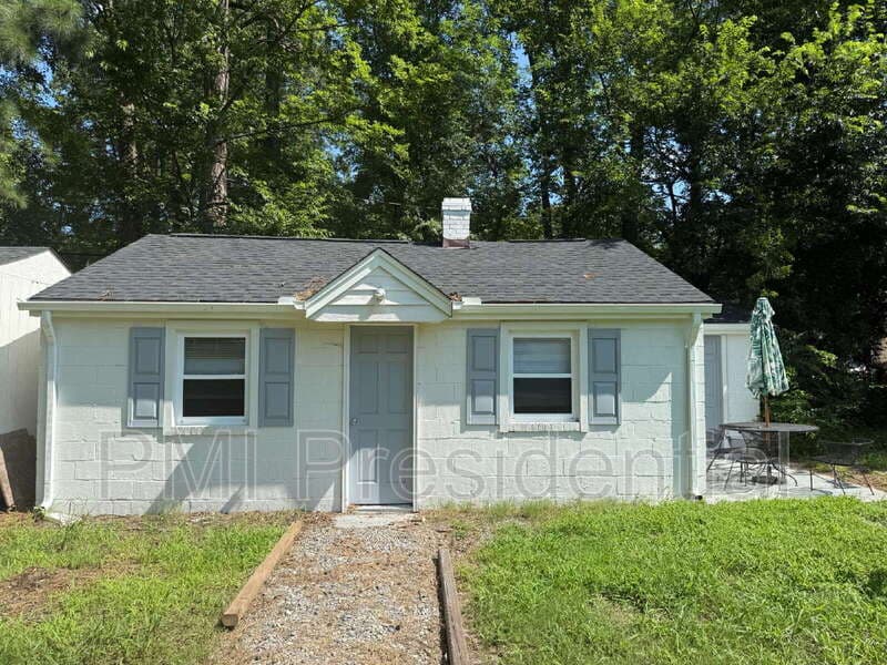 Richmond House: 826 Azalea Avenue