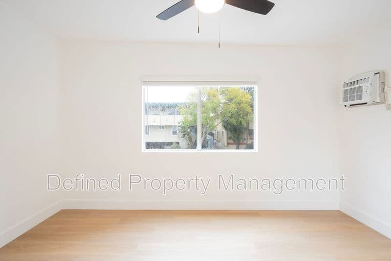 West Hollywood House: 937 Orange Grove Ave