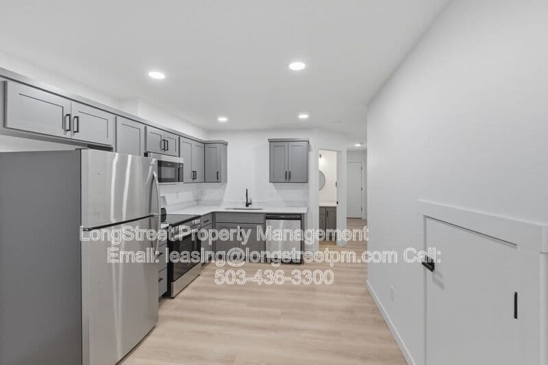 Philomath Townhome: 826 S 19th St