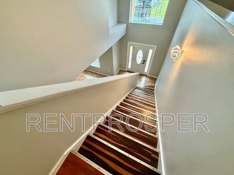 Kissimmee House: 677 Elbridge Dr