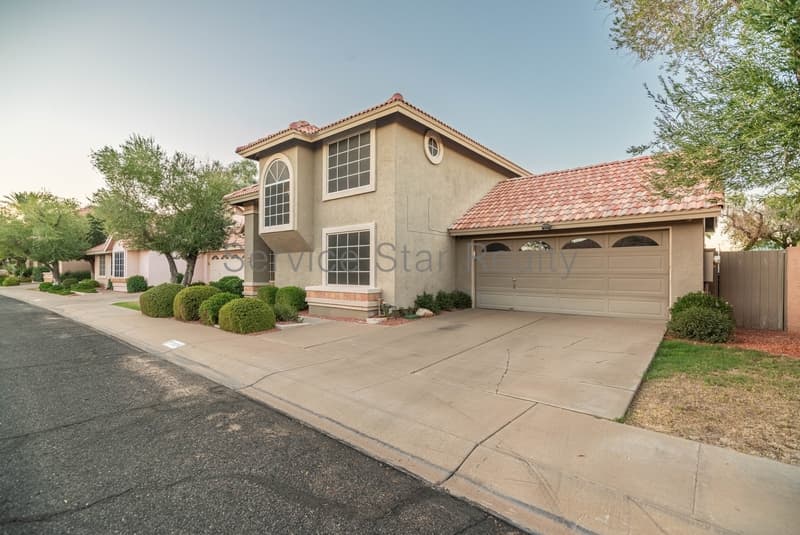 Phoenix House: 3924 E Orchid Ln