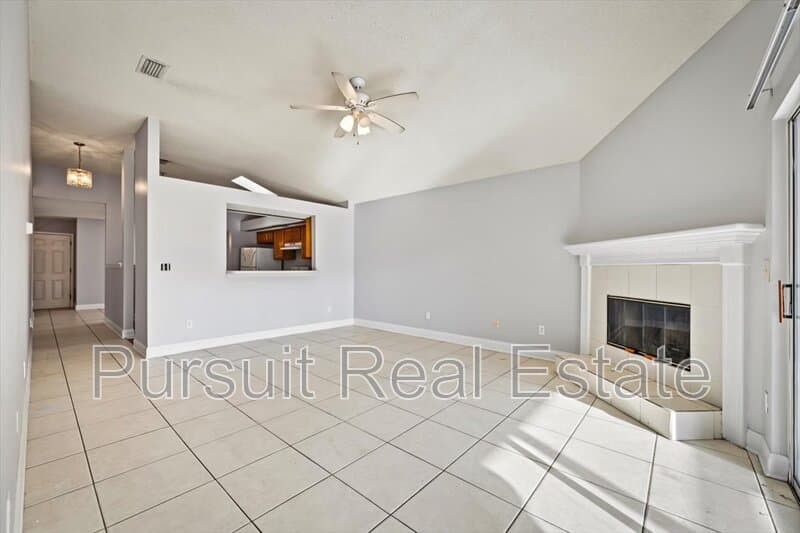Jacksonville House: 2791 Lantana Lakes Drive West