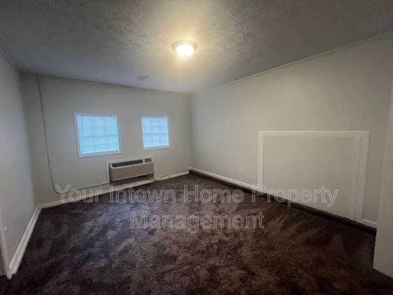 Decatur House: 4454 Blackbirch Lane