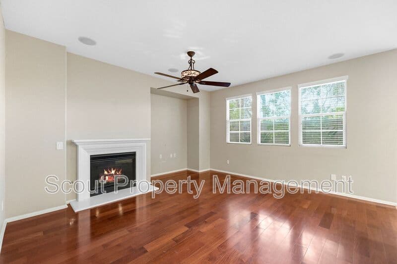 Temecula House: 40099 Annapolis Drive