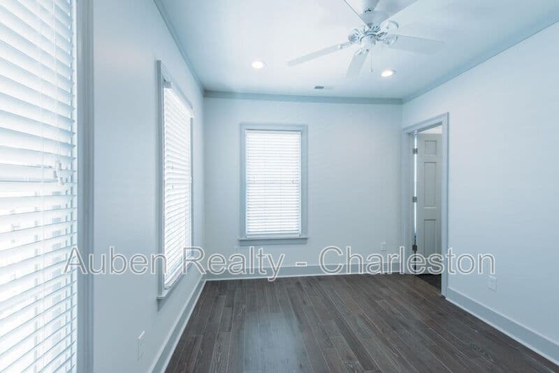 Charleston Condo: 10 Orrs Ct