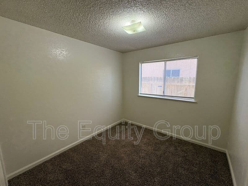 Visalia House: 244 East Prospect Avenue