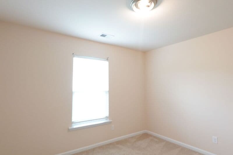 Pooler House: 44 Hawkhorn Ct