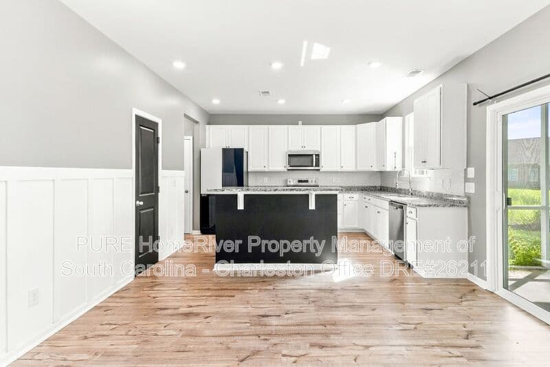 Moncks Corner House: 253 Catawba Branch Way