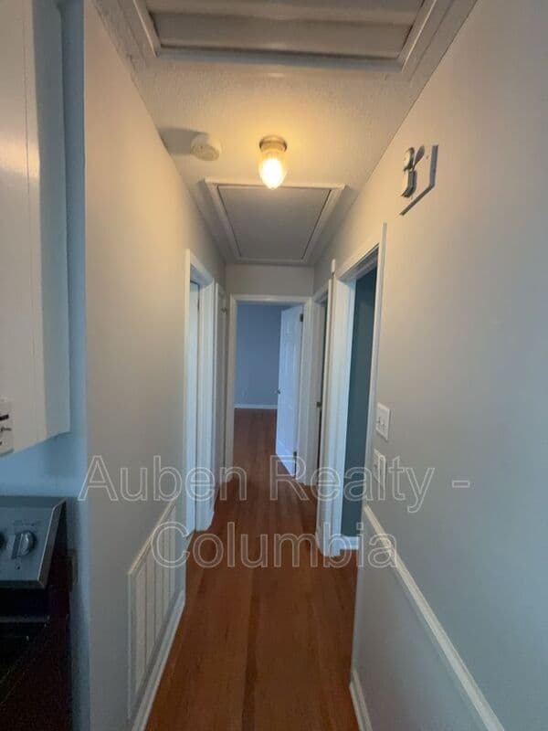 Columbia House: 1032 Lancaster St