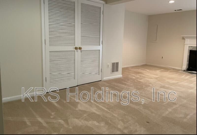 Alexandria Townhome: 6268 Walkers Croft Way