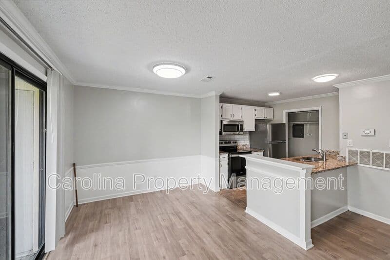 Charlotte House: 10971 Harrowfield Rd