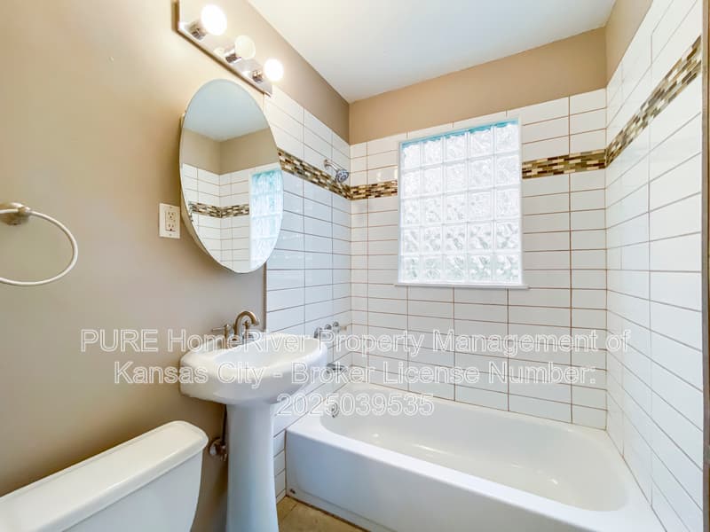 Prairie Village House: 7669 Rainbow Dr