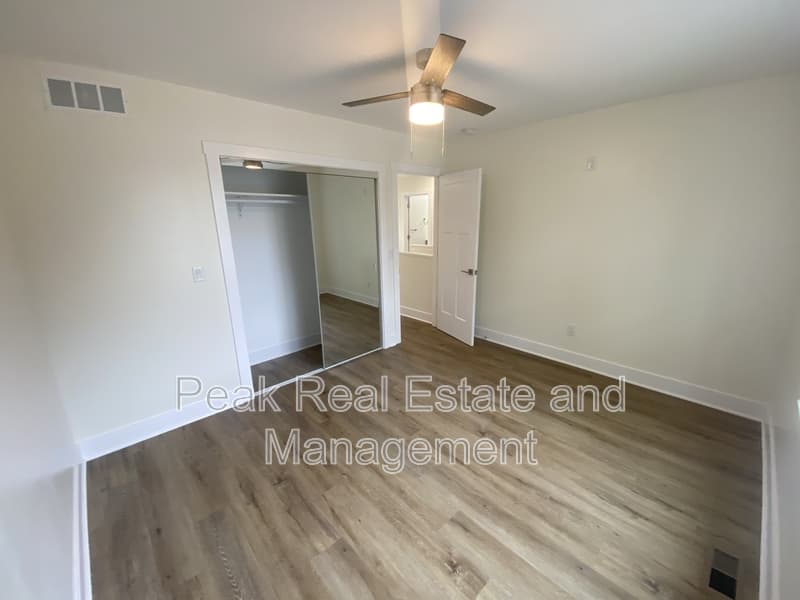 Grand Rapids House: 2016 Towner Avenue Southwest