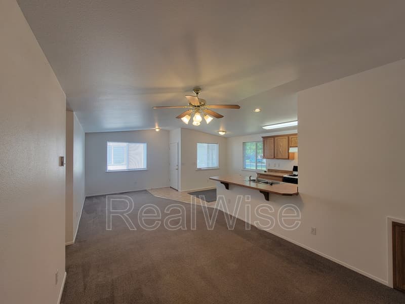 Redmond House: 1914 NW Elm Ave