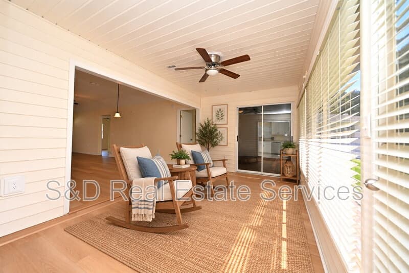 Lakeland House: 1774 Birchwood Loop
