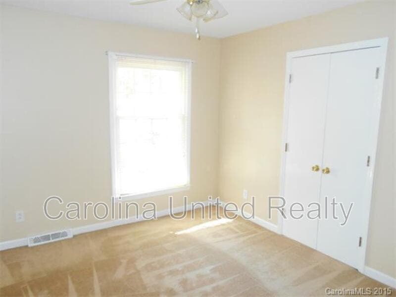 Charlotte House: 1330 E Barden Rd