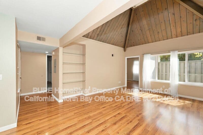 Santa Rosa Condo: 1951 Knolls Drive