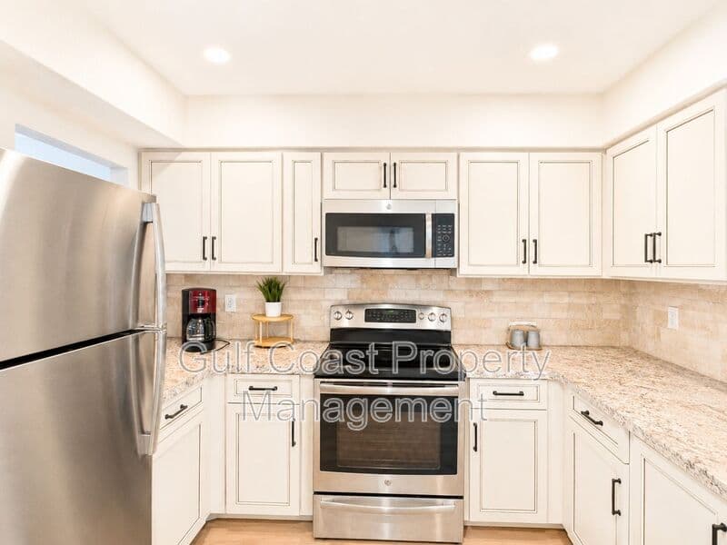 Bradenton Condo: 9718 Hernando Court