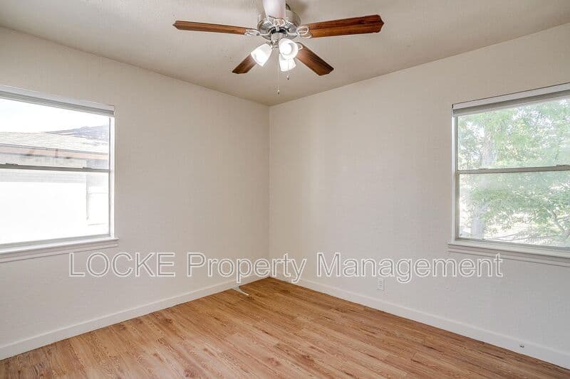 Fort Worth House: 3419 South University Drive