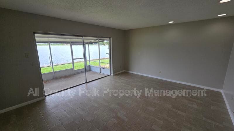 Lake Alfred Condo: 927 S Buena Vista Dr