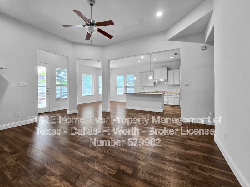 Keller House: 3000 Crestwater Rdg