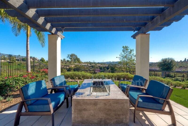 Carlsbad House: 1817 Artemisia Ct