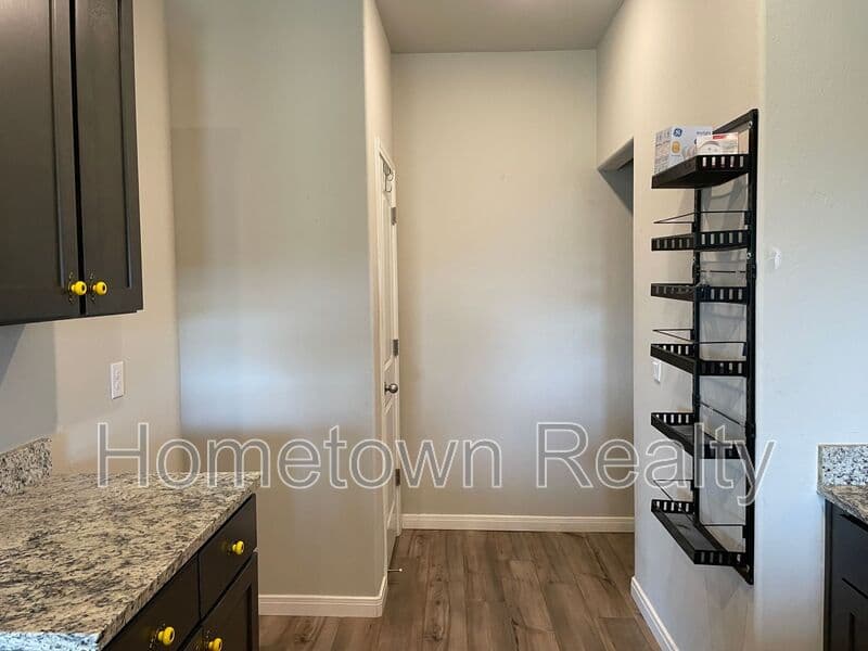 El Reno House: 1712 Vermilion Lane