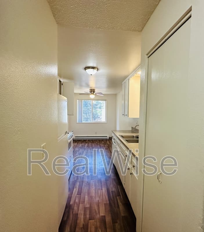 Woodburn Condo: 100 Gatch St
