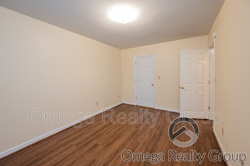 Mc Calla Condo: 484 Grey Hill Rd