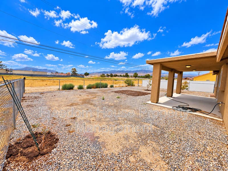 Pahrump House: 410 East Bellville Road