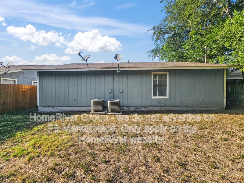 San Antonio House: 808 W Olmos Dr