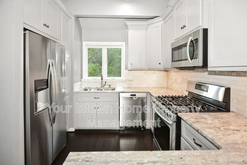 Brookhaven Townhome: 1415 N Druid Hills Rd Ne