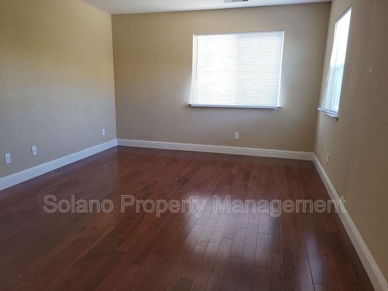Fairfield House: 3891 Danbury Way