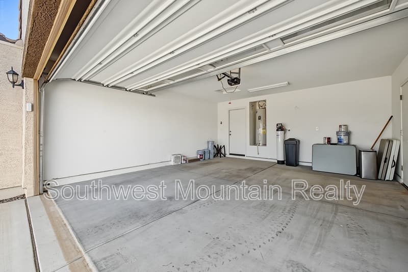 Coolidge House: 1333 W Pima Avenue