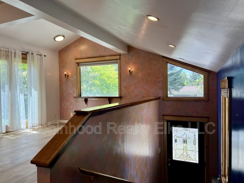 Elko Condo: 165 West Oak Street #1