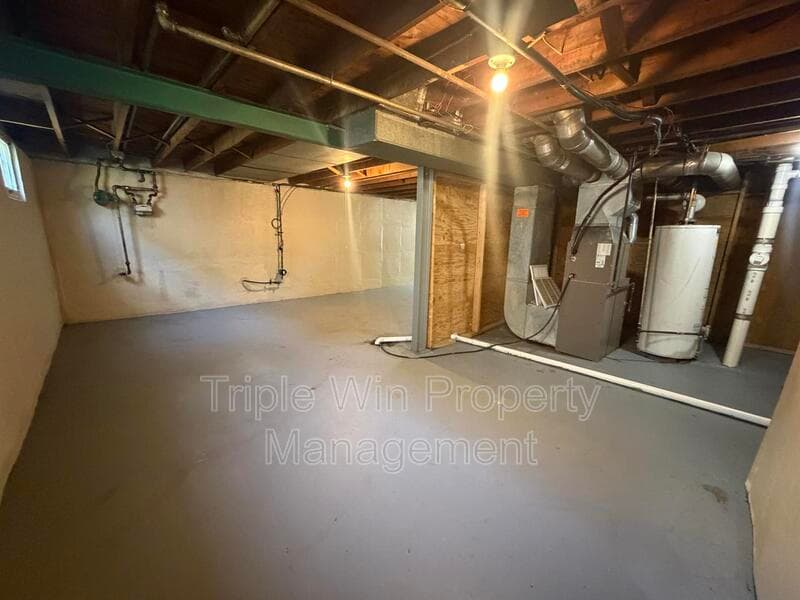 Saint Louis House: 7417 Pleaseway Drive