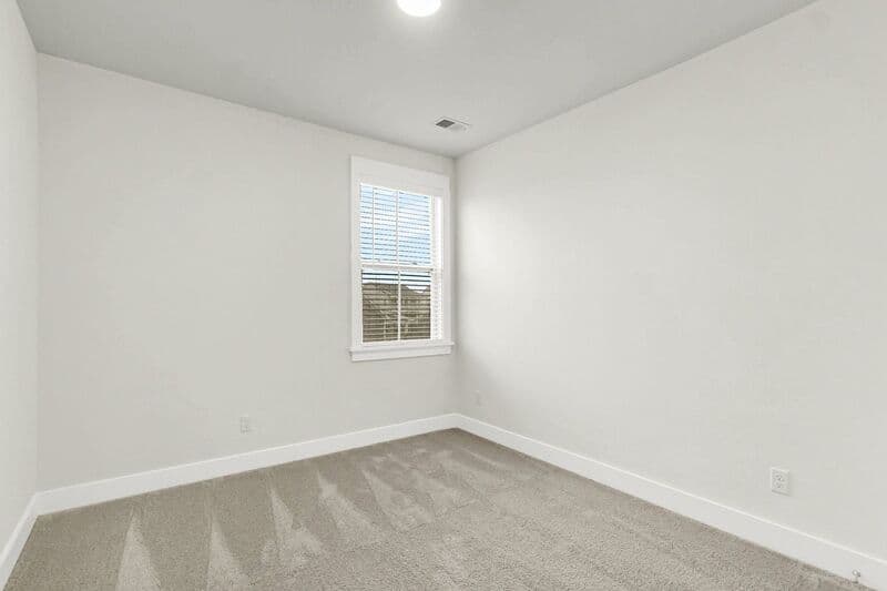 Summerville Townhome: 254 Symphony Ave